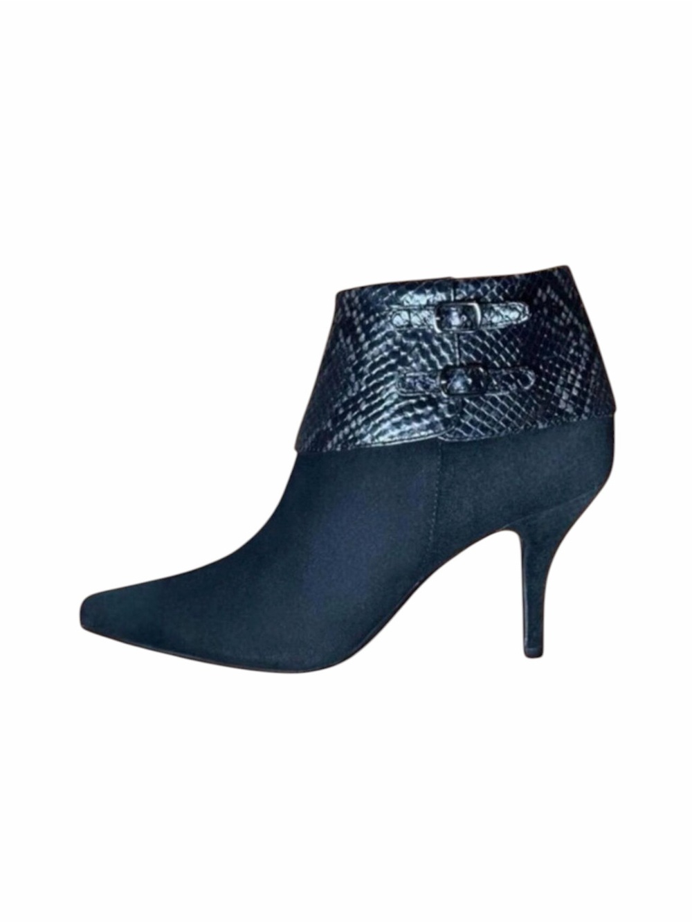 NWOB Footnotes Black Suede Bootie sz 7